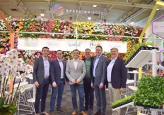Breeding accel for the first time in a joint booth. In the picture, fltr: Peter van der Pol of Schoneveld Breeding, Oliver Borrmann of Sion, Leo de Vries of KP Holland, Joost Kos and Maarten Goos of Royal Van Zanten, and Robert Ilsink of Interplant Roses.